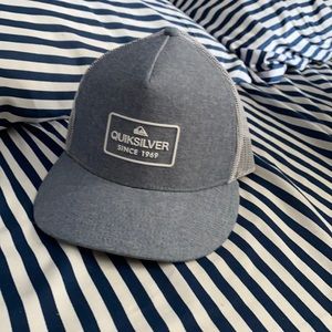 Quiksilver Grey Blue trucker hat